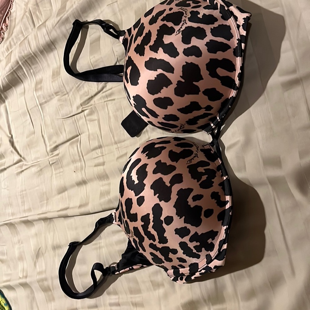 Victoria Secret Bombshell Plunge 34D. Cheetah print.